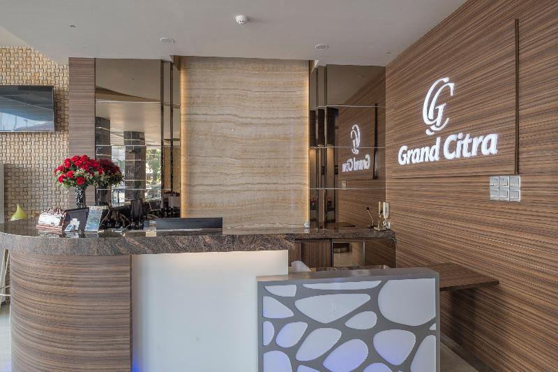 Collection O 1301 Hotel Grand Citra Makassar Exterior foto