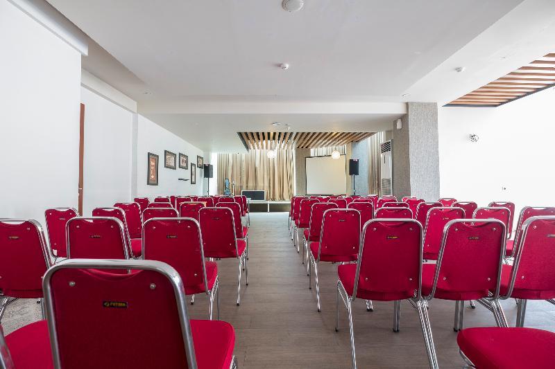 Collection O 1301 Hotel Grand Citra Makassar Exterior foto