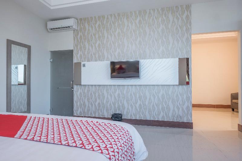 Collection O 1301 Hotel Grand Citra Makassar Exterior foto